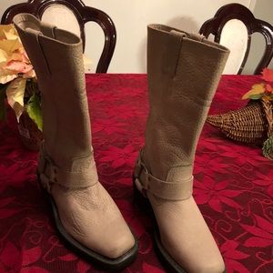 Beige, HARLEY DAVIDSON BOOTS! Size 6